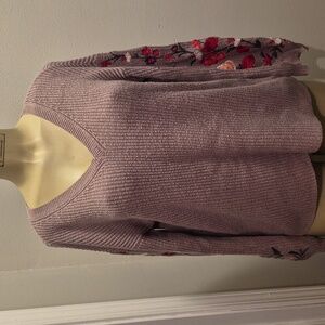 American Eagle Outfitters Floral Sleeve Sweater